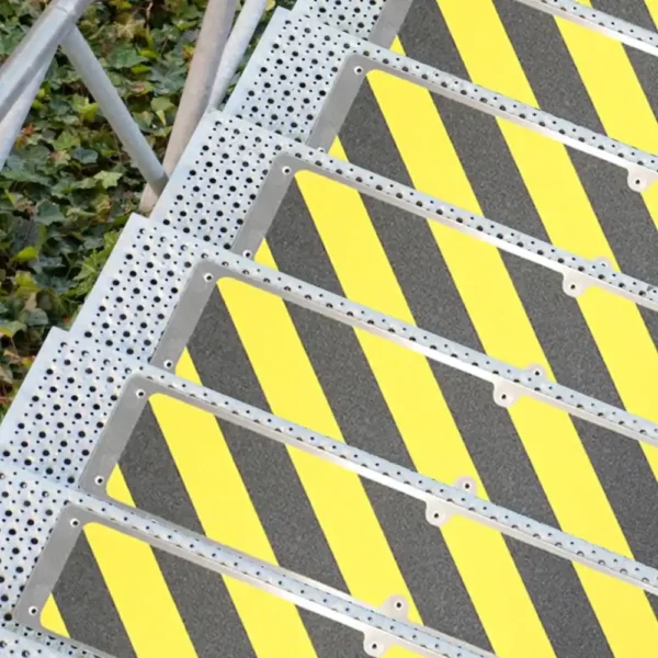 GF10 01 Aluminium Stairtread general.1 compressed